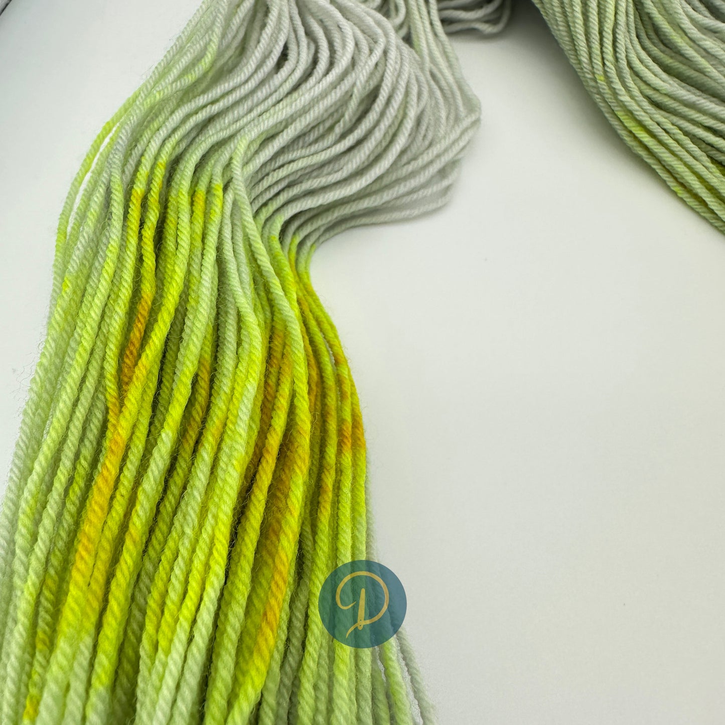 Handgefärbte Sockenwolle, 4-fach Wolle, 100 g, Nr. 27A
