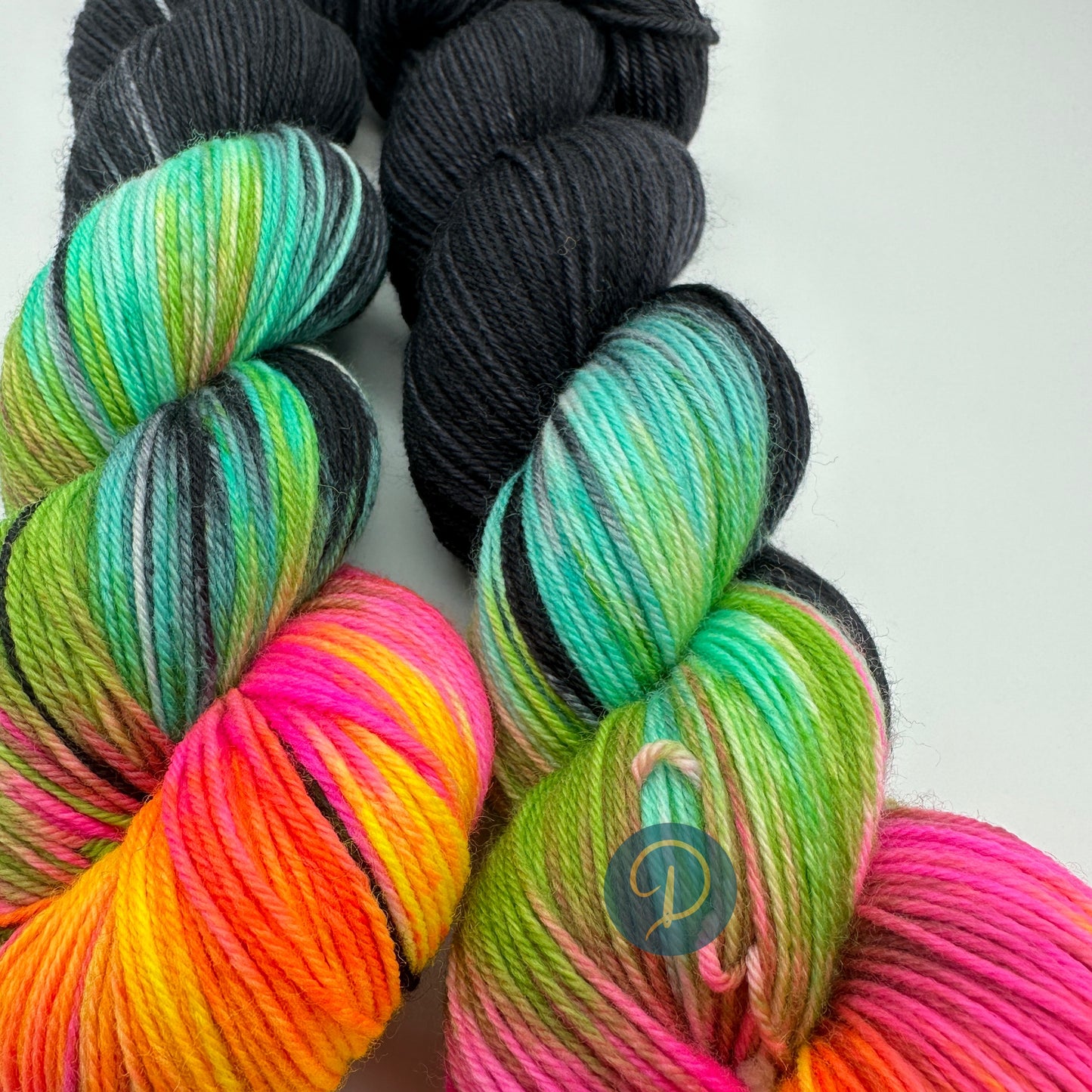 Handgefärbte Sockenwolle, 4-fach Wolle, 100 g, Nr. 32A