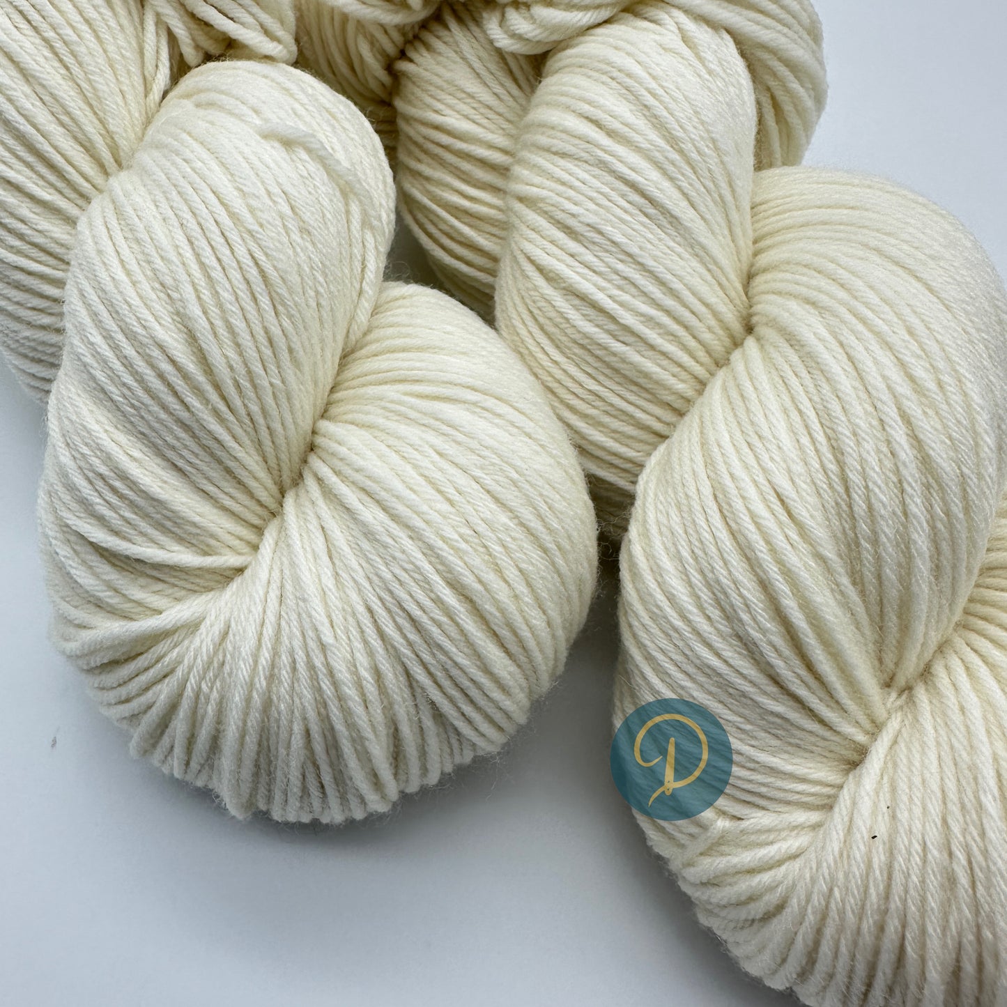 Handgefärbte Wolle, Sockenwolle 6-fach, 150 g, Nr. 0B *Ungefärbt*