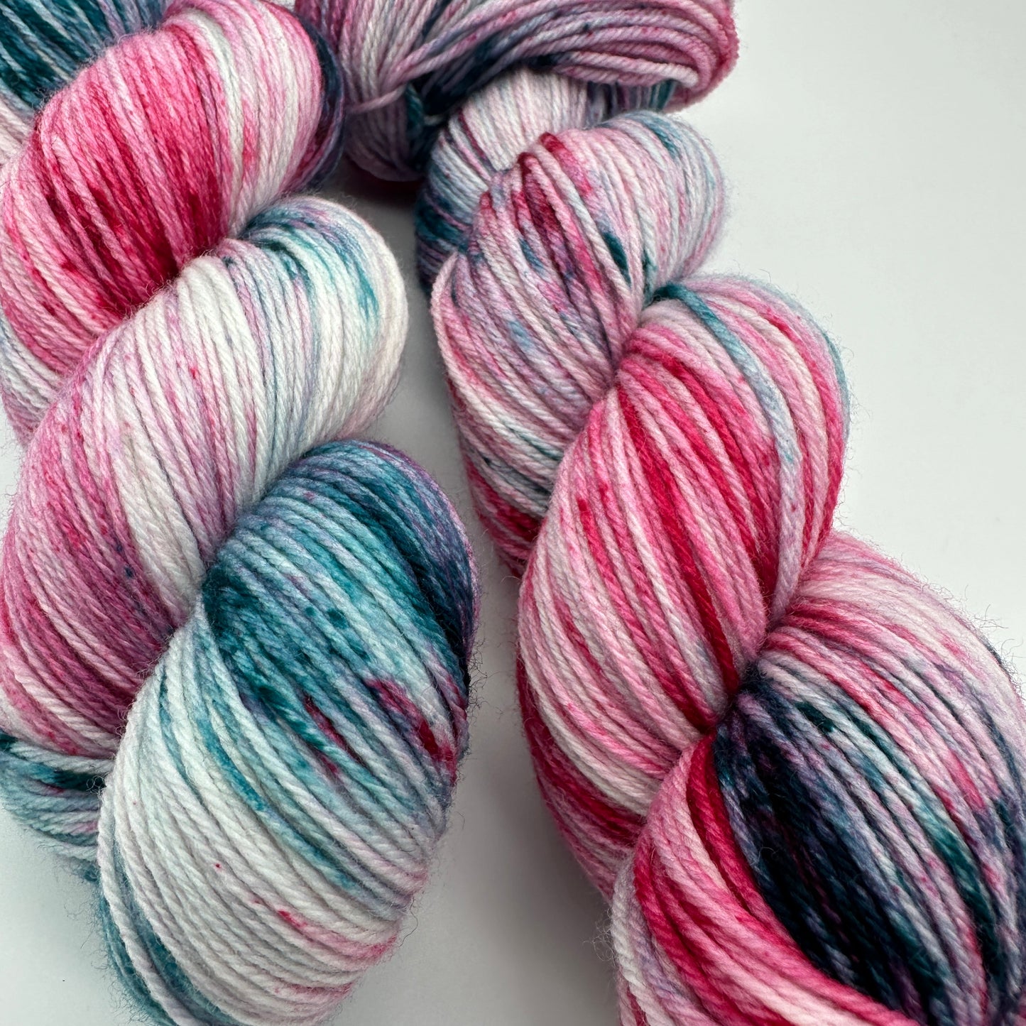 Handgefärbte Sockenwolle, 4-fach Wolle, 100 g, Nr. 21A