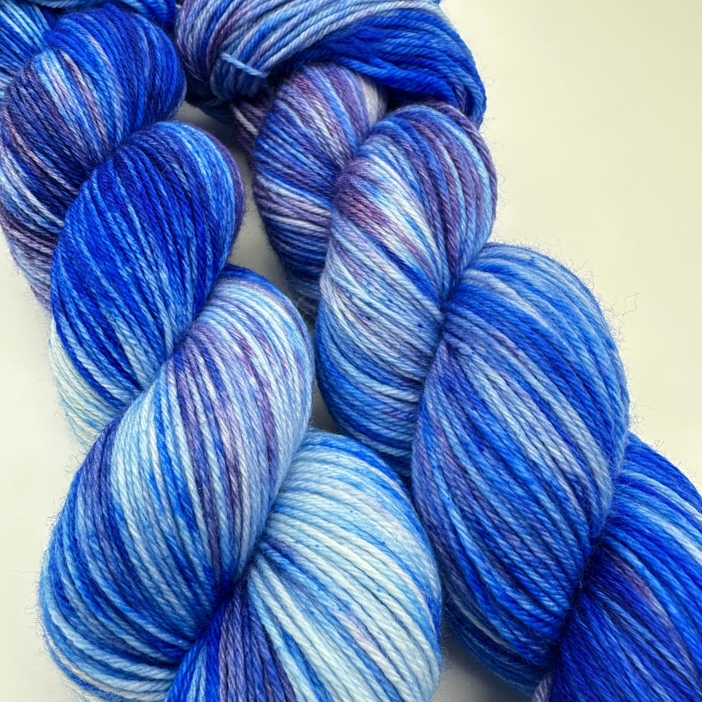 Handgefärbte Sockenwolle, 4-fach Wolle, 100 g, Nr. 135