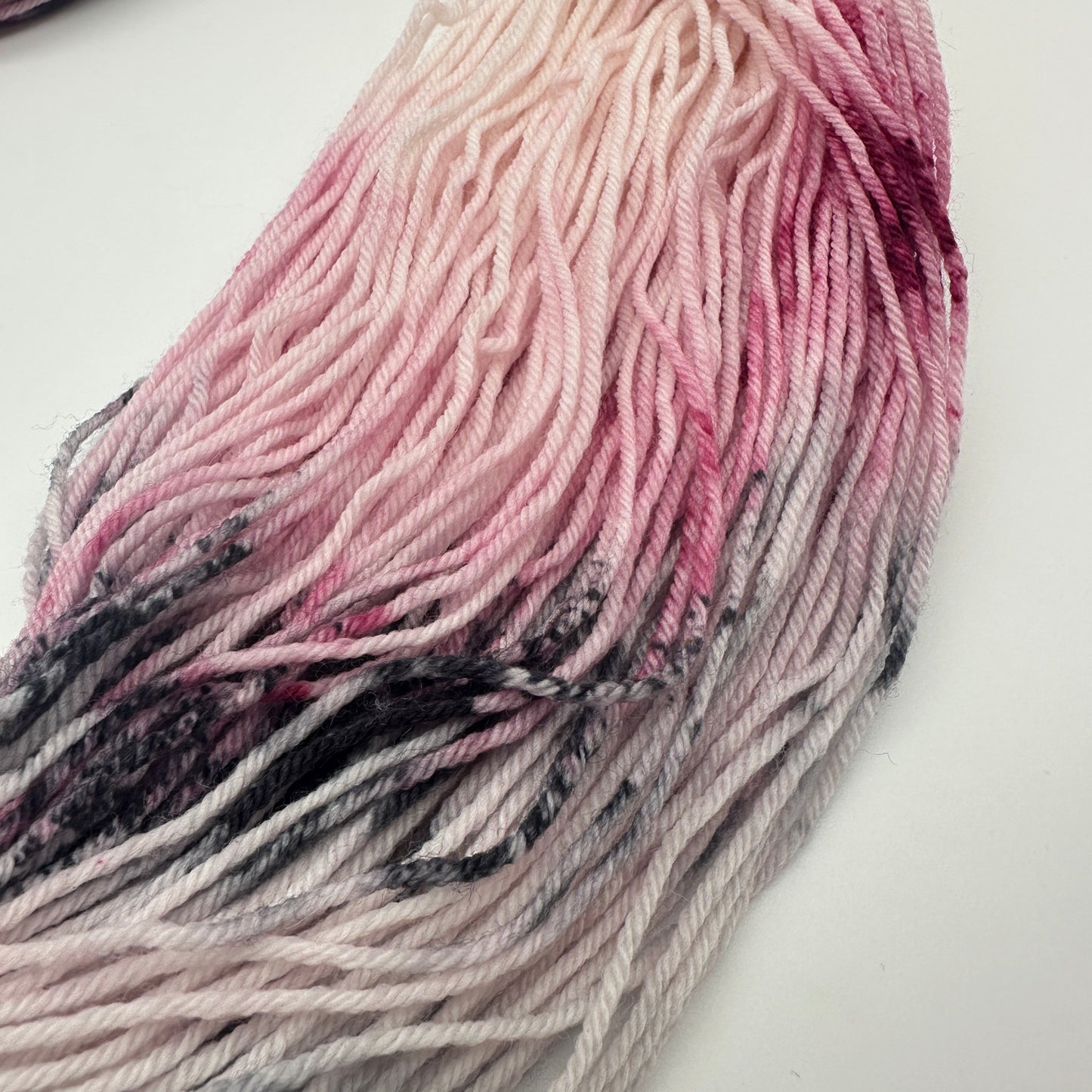 Handgefärbte Sockenwolle, 4-fach Wolle, 100 g, Nr. 19A