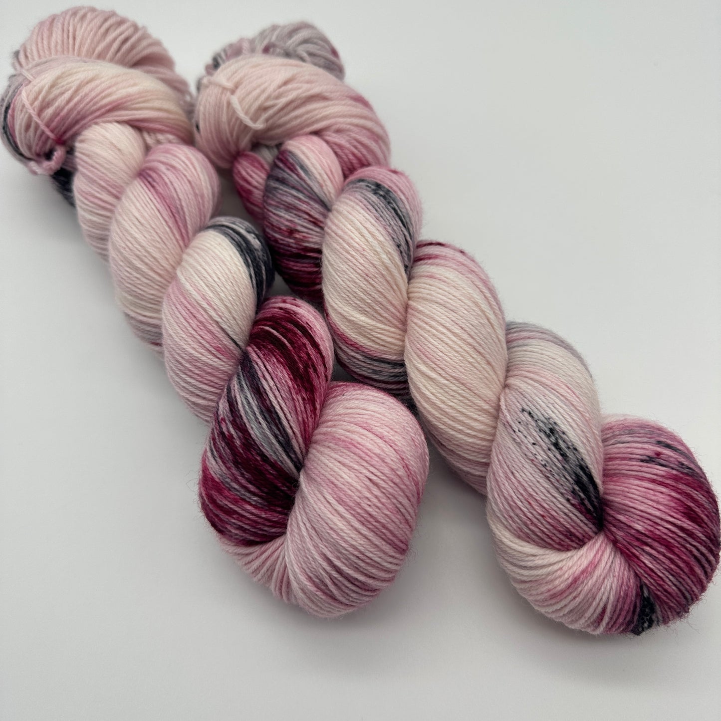 Handgefärbte Sockenwolle, 4-fach Wolle, 100 g, Nr. 19A