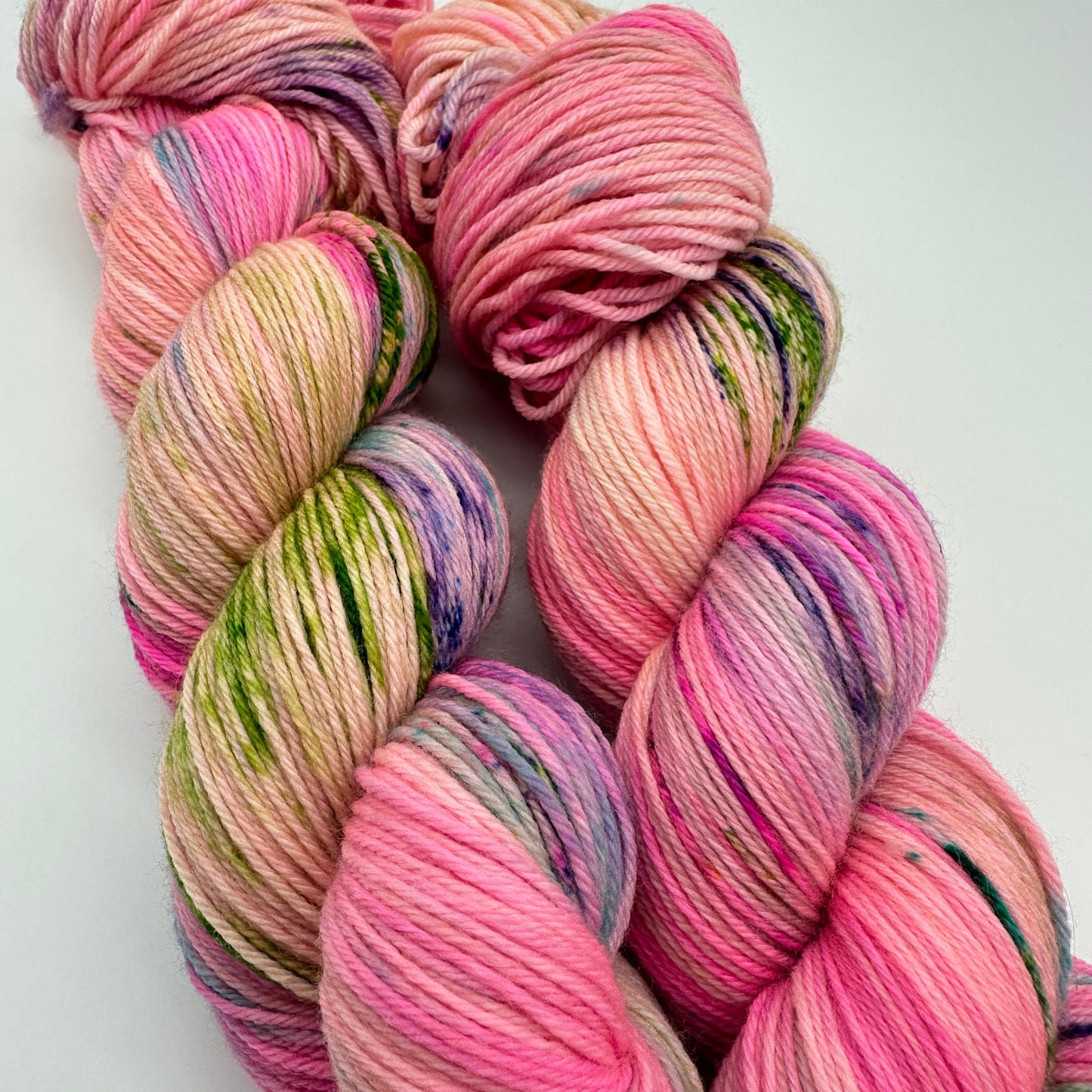 Handgefärbte Sockenwolle, 4-fach Wolle, 100 g, Nr. 28A