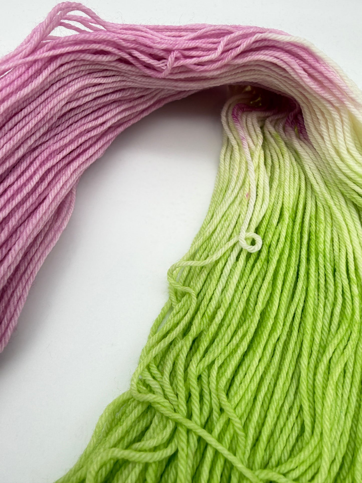 Handgefärbte Sockenwolle, 4-fach Wolle, 100 g, Nr. 140