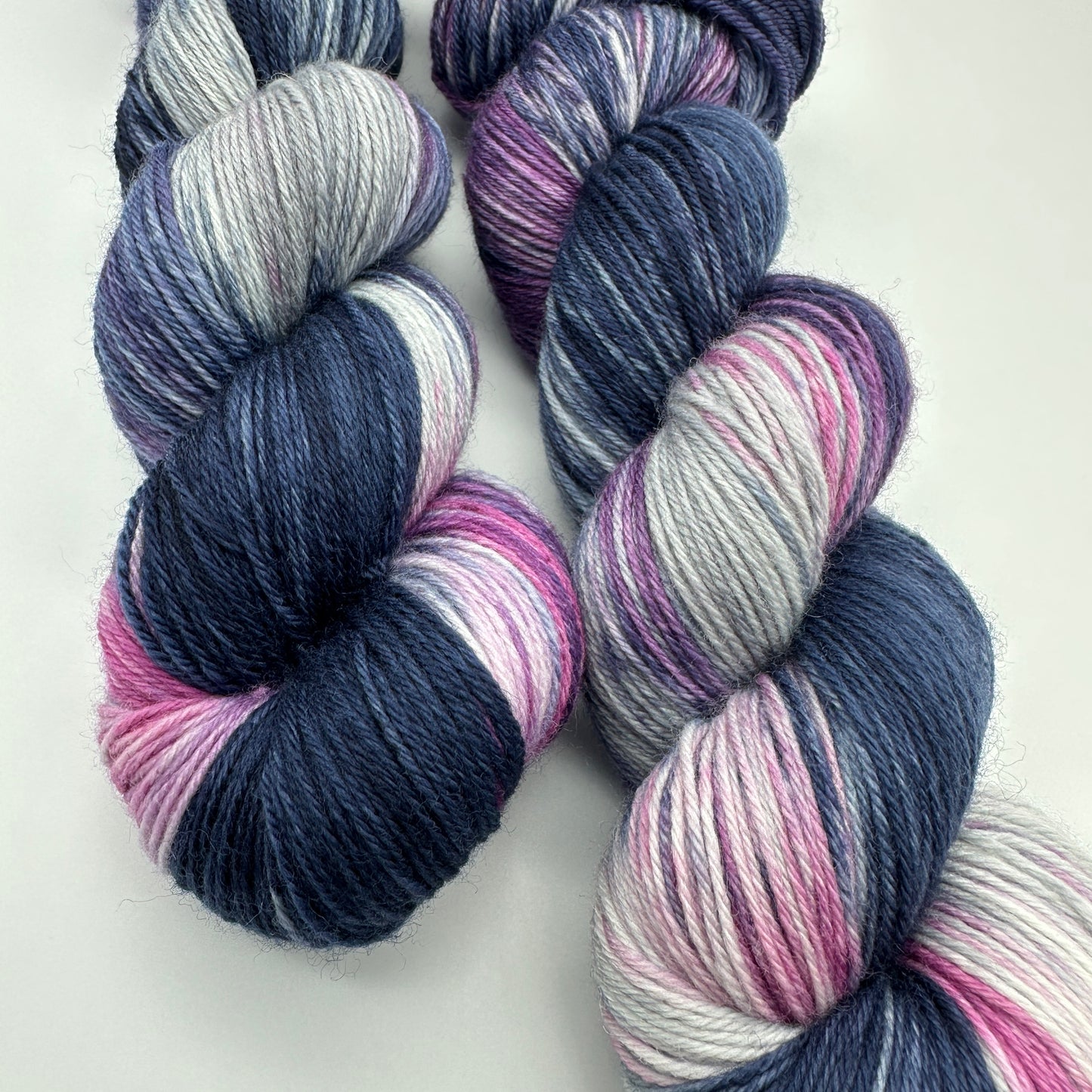 Handgefärbte Sockenwolle, 4-fach Wolle, 100 g, Nr. 92