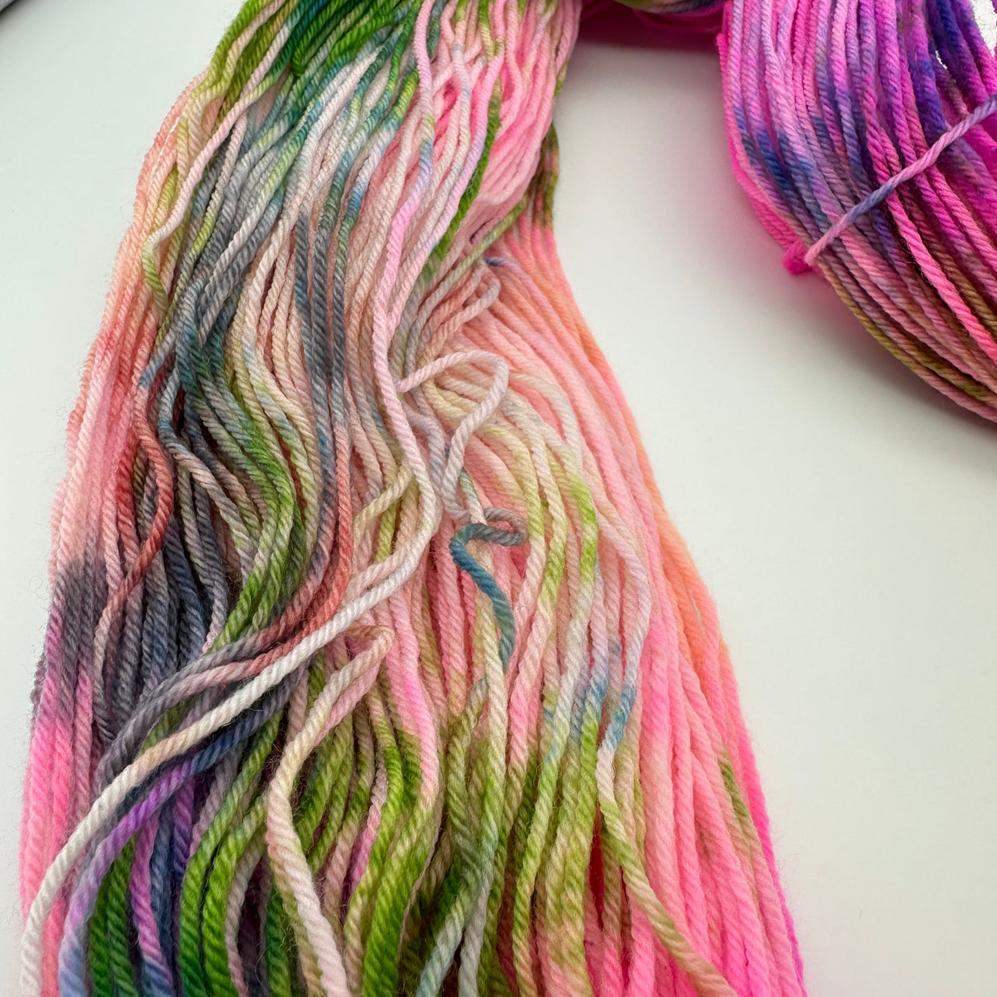 Handgefärbte Sockenwolle, 4-fach Wolle, 100 g, Nr. 93