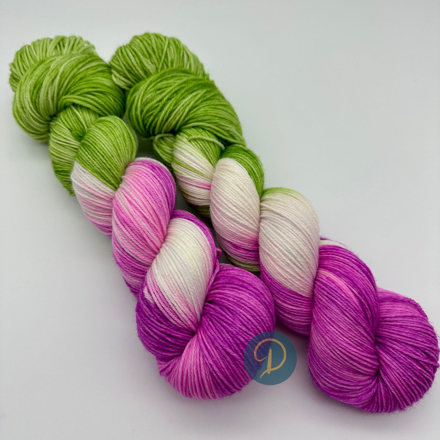 Handgefärbte Sockenwolle, wildernde 4-fach Wolle, 100 g, Nr. 81