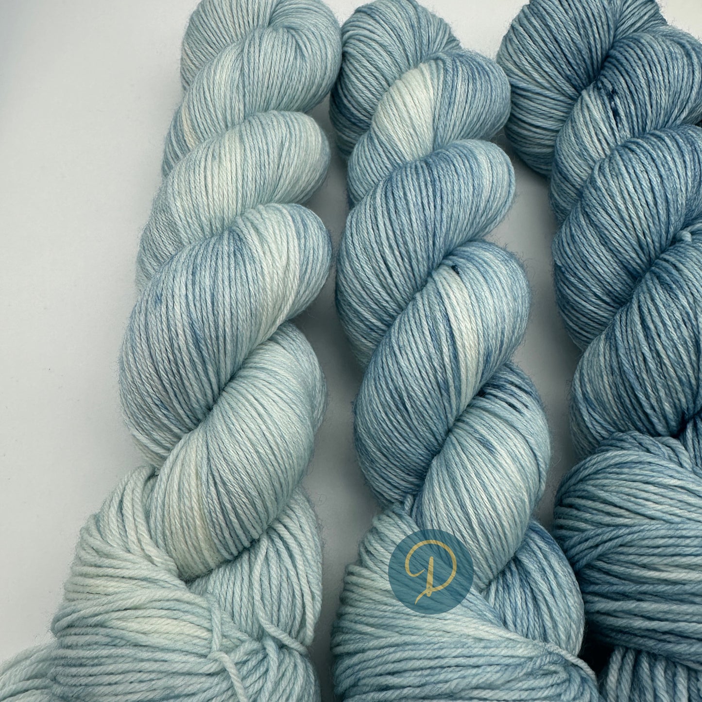 Fade Set 4-fach, handgefärbte Wolle, 6 Stränge x 100g, Nr. F8