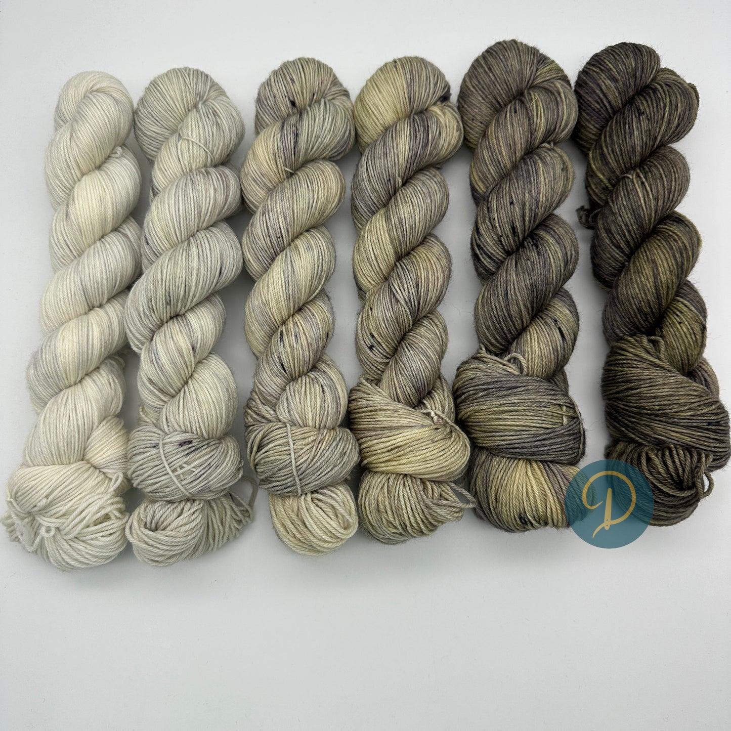 Fade Set 4-fach, handgefärbte Wolle, 6 Stränge x 100g, Nr. F9