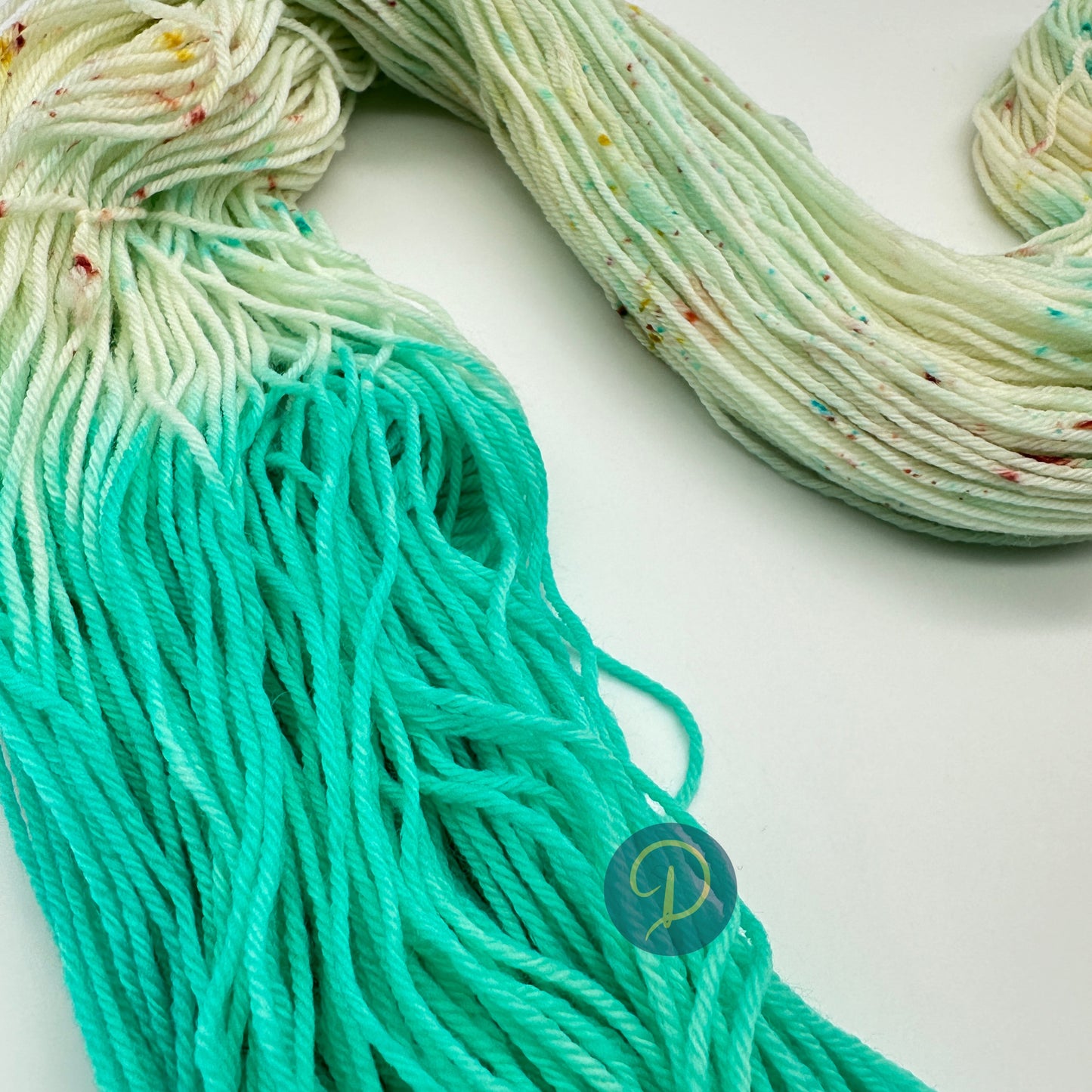 Handgefärbte Sockenwolle, "Spring in aqua", 4-fach Wolle, 100 g, Nr. 36