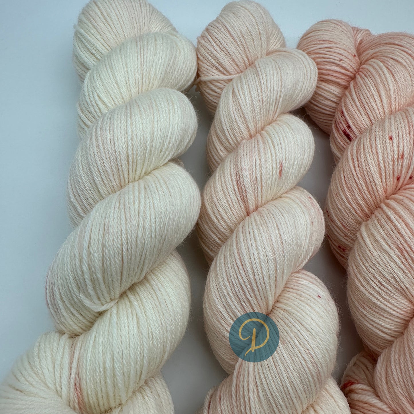 Fade Set 4-fach, handgefärbte Wolle, 6 Stränge x 100g, Nr. F7
