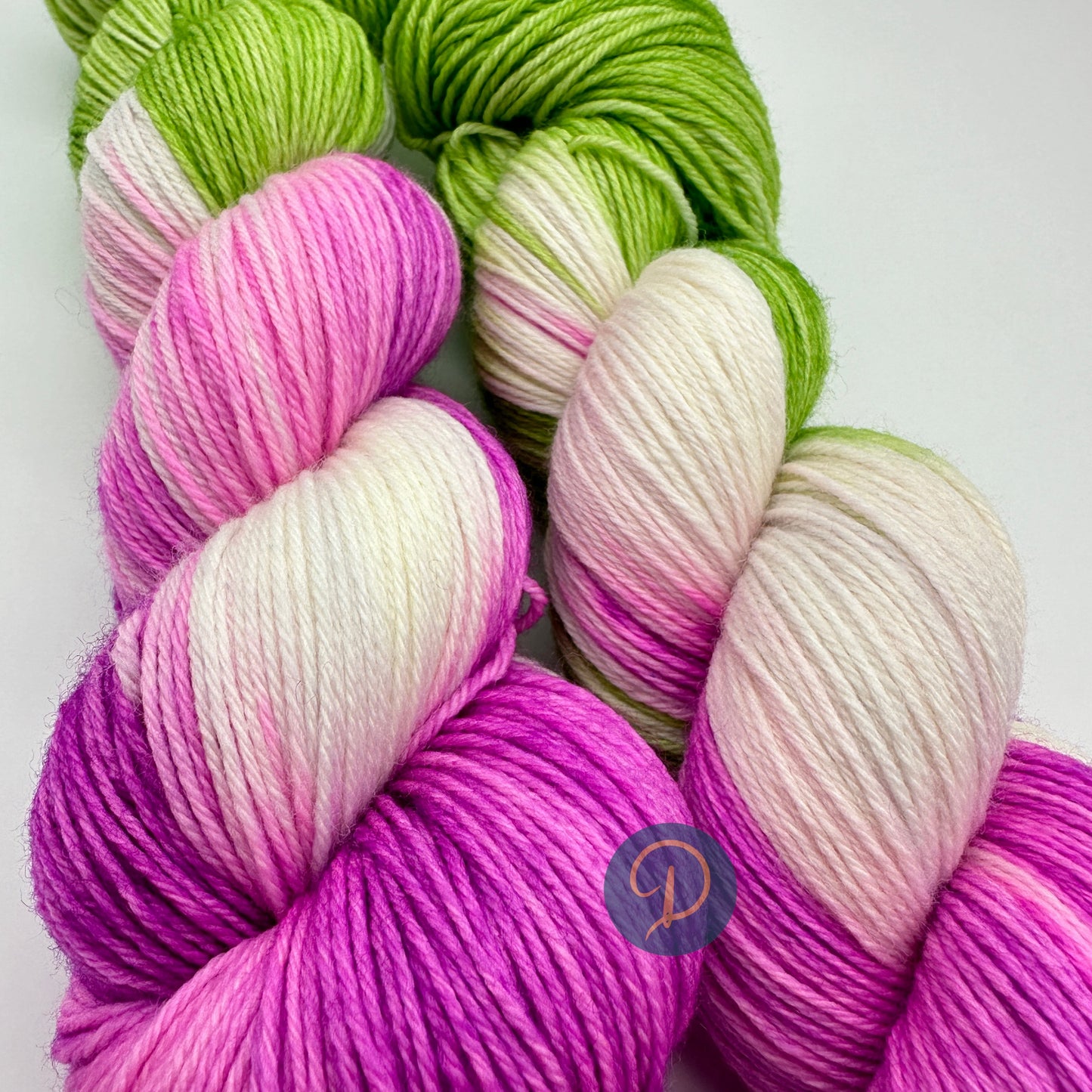 Handgefärbte Sockenwolle, wildernde 4-fach Wolle, 100 g, Nr. 81