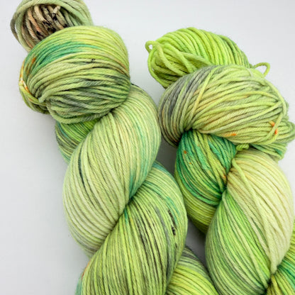 Handgefärbte Wolle, Sockenwolle 6-fach, 150 g, Nr. 679