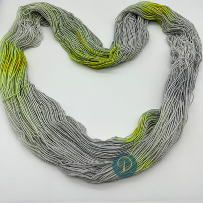 Handgefärbte Sockenwolle,  4-fach Wolle, 100 g, Nr. 27A