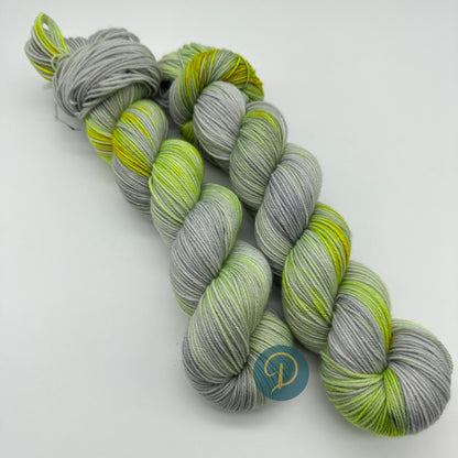 Handgefärbte Sockenwolle,  4-fach Wolle, 100 g, Nr. 27A