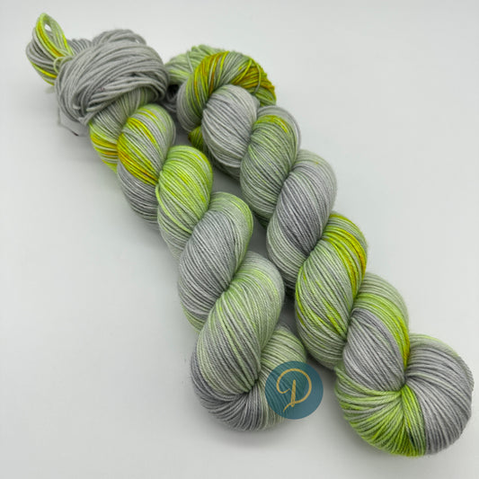 Handgefärbte Sockenwolle,  4-fach Wolle, 100 g, Nr. 27A