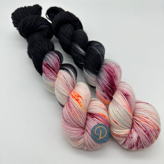Handgefärbte Sockenwolle,  4-fach Wolle, 100 g, Nr. 117