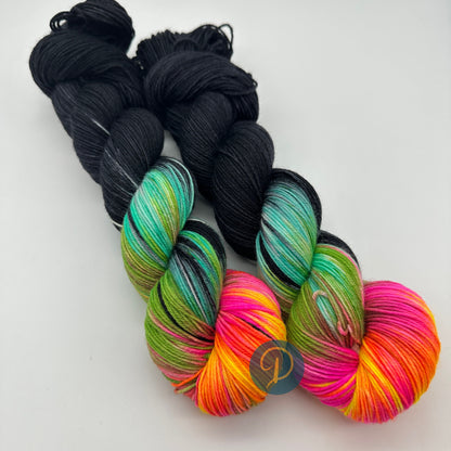 Handgefärbte Sockenwolle,  4-fach Wolle, 100 g, Nr. 32A