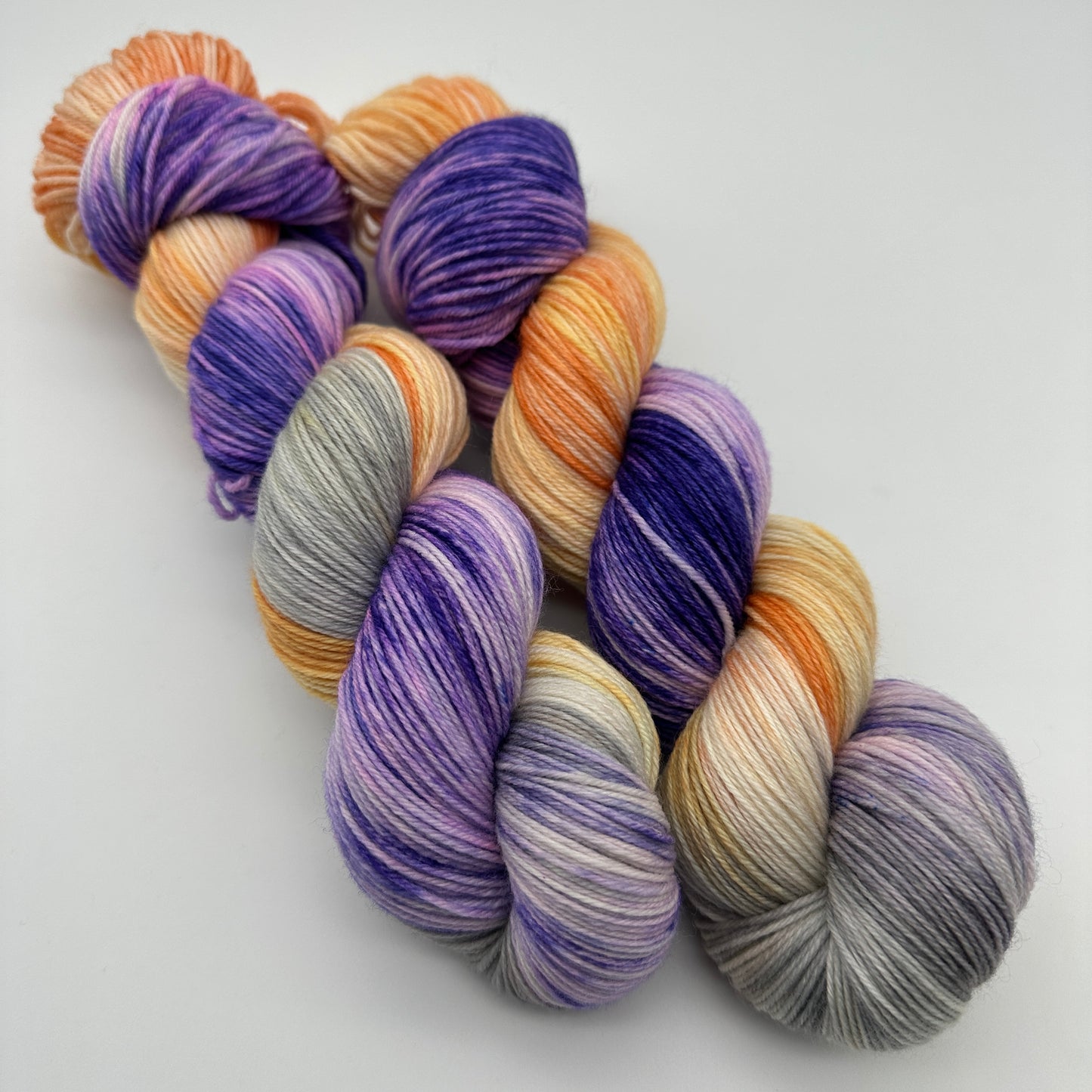 Momentfarbe Nr. 126 – Handgefärbte Sockenwolle 4-fach, 100 g Unikat