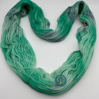 Handgefärbte Sockenwolle,  4-fach Wolle, 100 g, Nr. 23