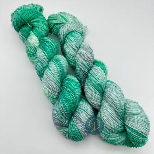 Handgefärbte Sockenwolle,  4-fach Wolle, 100 g, Nr. 23