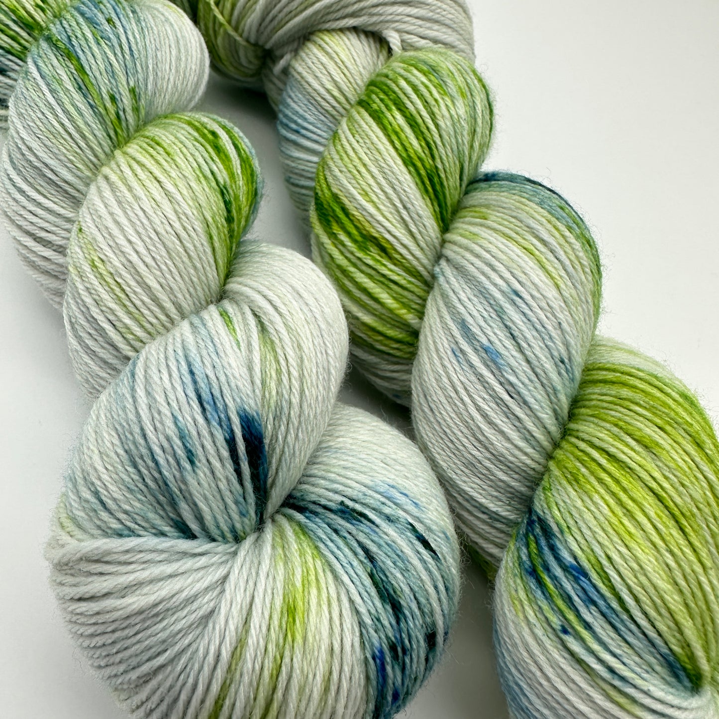 Handgefärbte Sockenwolle,  4-fach Wolle, 100 g, Nr. 131