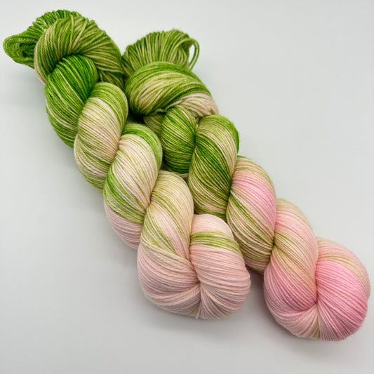 Handgefärbte Sockenwolle,  4-fach Wolle, 100 g, Nr. 133