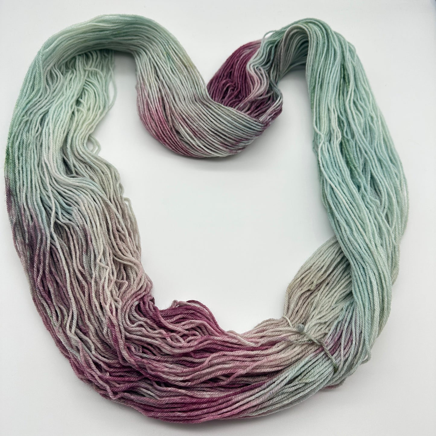 Handgefärbte Sockenwolle,  4-fach Wolle, 100 g, Nr. 137