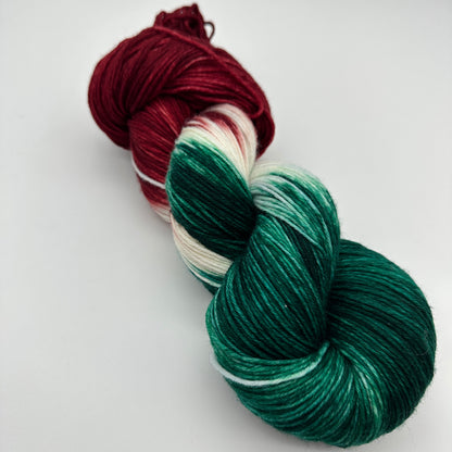 Unperfekte Schönheit Nr. 11B – Handgefärbte Sockenwolle 6-fach, 150 g Sonderpreis