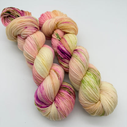 Handgefärbte Sockenwolle,  4-fach Wolle, 100 g, Nr. 30A