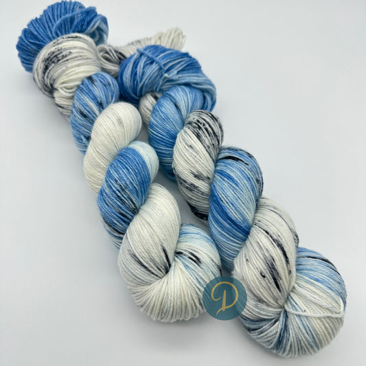 Handgefärbte Sockenwolle,  4-fach Wolle, 100 g, Nr. 111