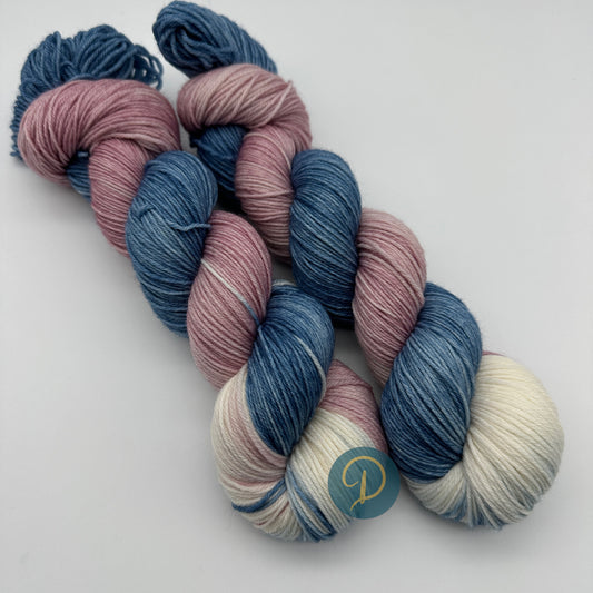 Handgefärbte Sockenwolle,  4-fach Wolle, 100 g, Nr. 70