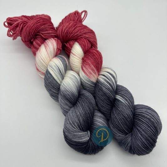 Handgefärbte Sockenwolle,  wildernde 4-fach Wolle, 100 g, Nr. 113