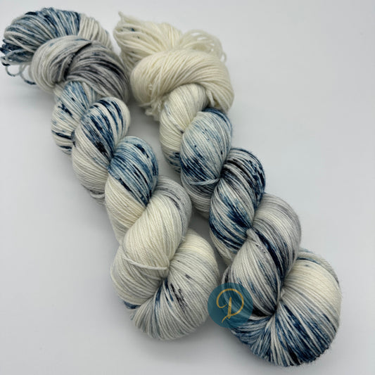 Handgefärbte Sockenwolle,  4-fach Wolle, 100 g, Nr. 101