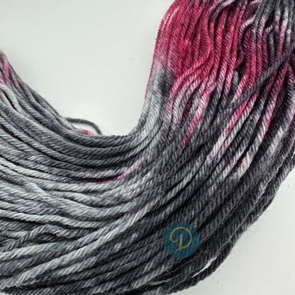 Handgefärbte Sockenwolle,  4-fach Wolle, 100 g, Nr. 56