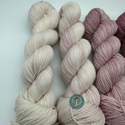 Fade Set, handgefärbte Wolle, 4-fach, 5 Stränge je 100g, F6