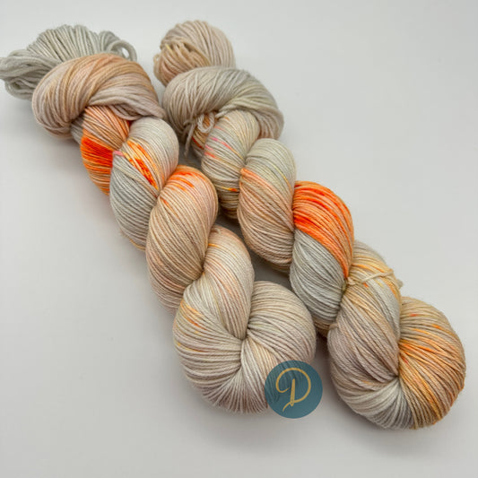 Handgefärbte Sockenwolle,  4-fach Wolle, 100 g, Nr. 109