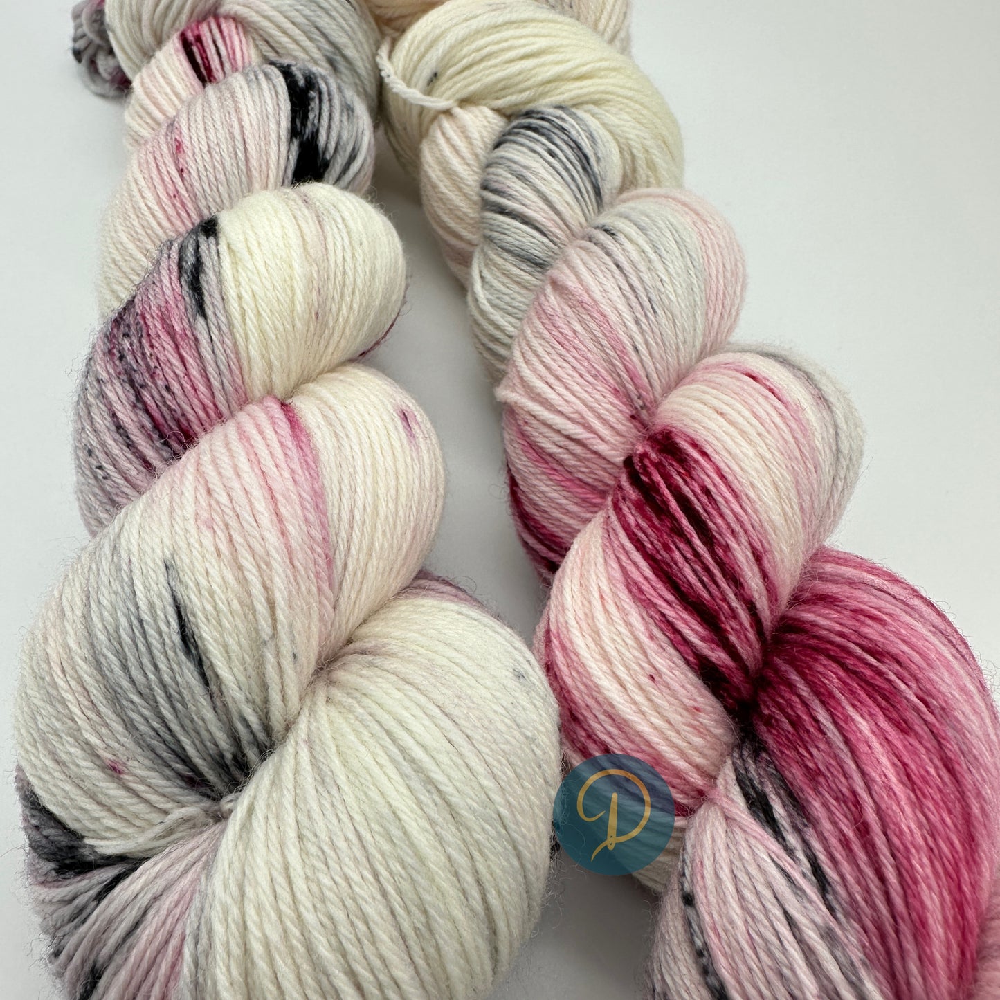 Handgefärbte Sockenwolle,  4-fach Wolle, 100 g, Nr. 100