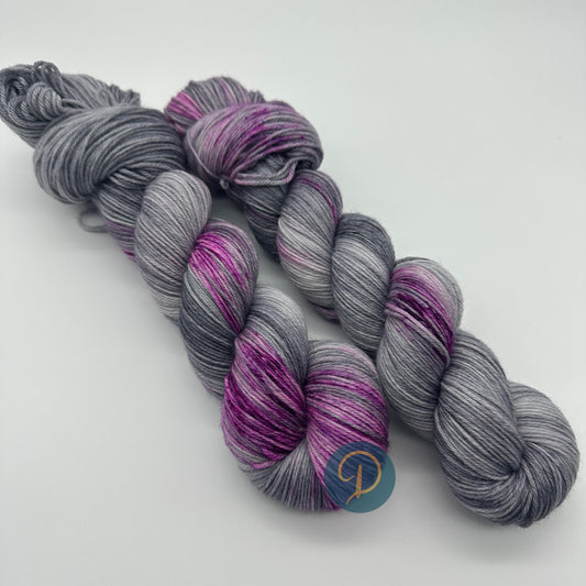 Handgefärbte Sockenwolle,  4-fach Wolle, 100 g, Nr. 84
