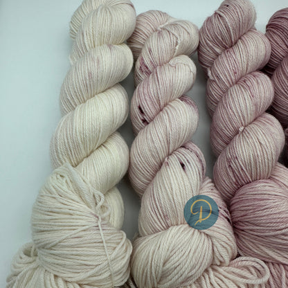 Fade Set 4-fach, handgefärbte Wolle, 6 Stränge x 100g, Nr. F11